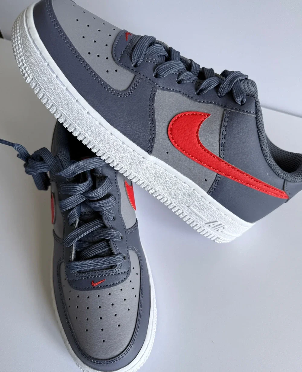Nike Air Force 1 Cement Grey Team Orange Boys 6Y NIB